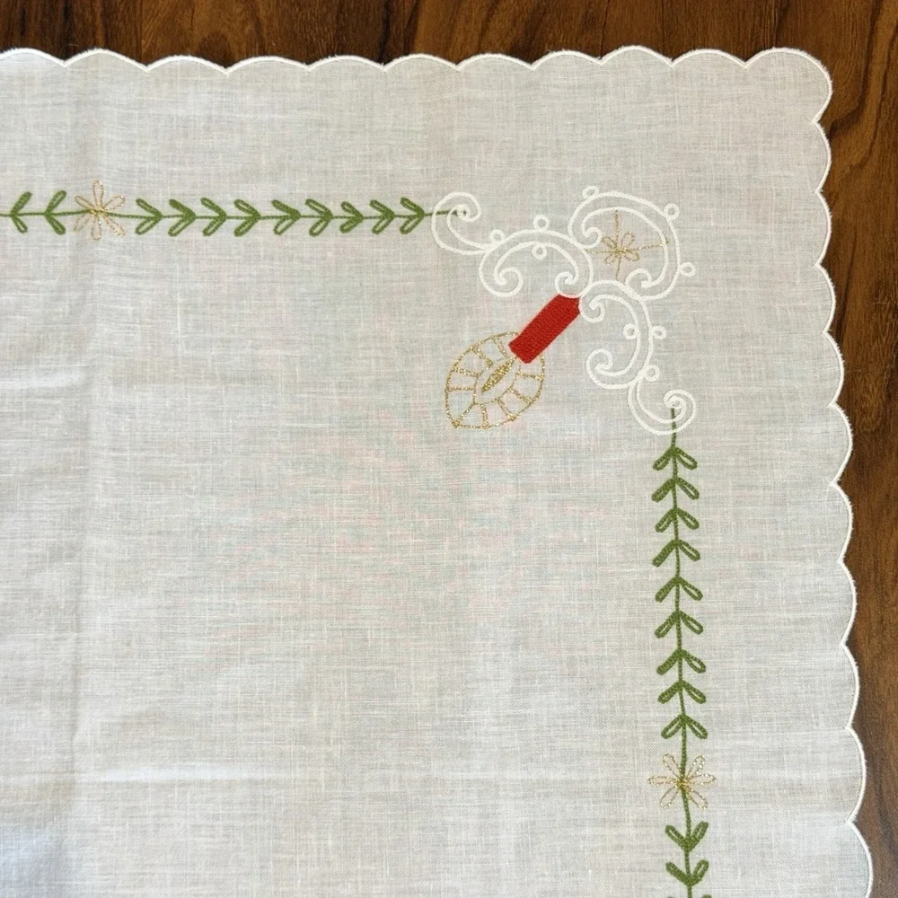 VTG Card Table Tablecloth Topper Embroidered Linen Cutwork Holiday Decor Candle‎